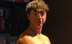 “肉体改造での別人化”が話題の芸人、現在の肉体美に絶賛の声「横から見てもかなり分厚い！」