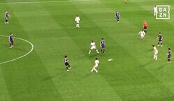 えっ、いきなり？ 高井幸大の“抜群すぎる縦パス”に絶賛続々「めっちゃうまい」「痺れるわ」「ビルドアップの鬼」初スタメンの20歳が決定機演出でＸトレンド入り【日本代表】