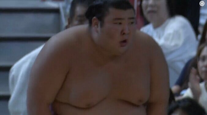 悔しそうな熱海富士