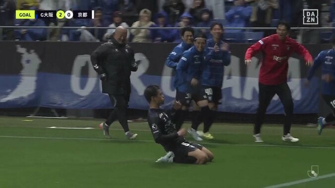 「ソン・フンミンやろ！」美しすぎる軌道の“バナナシュート”が話題「えぐいのきたー！」「こういうのを待ってたんよ」G大阪MFのスーパーゴールにファン大興奮 5枚目