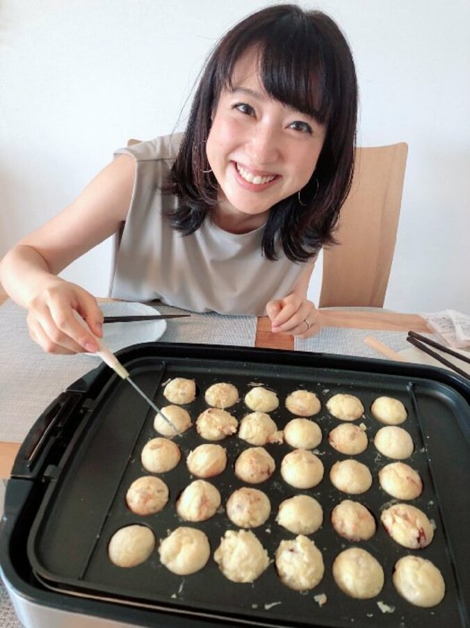 川田裕美アナ、“大阪人夫婦”が作るたこ焼き作りの大切なコツ「向き合います」 1枚目