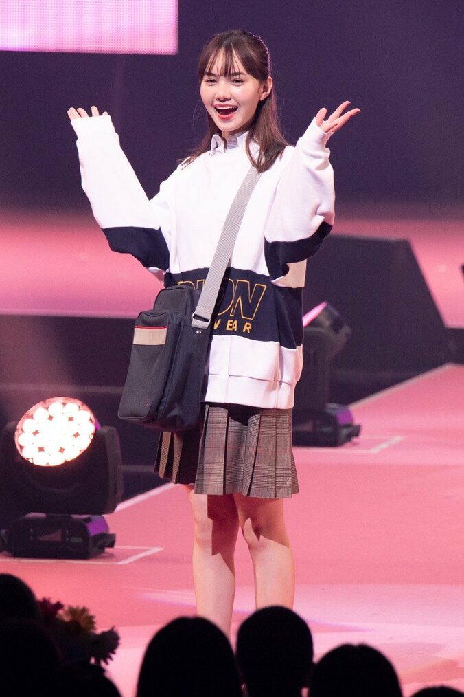 竹内涼真＆浜辺美波、新田真剣佑のサプライズ登場に大歓声！ -Seventeen 夏の学園祭2018【画像集】 35枚目