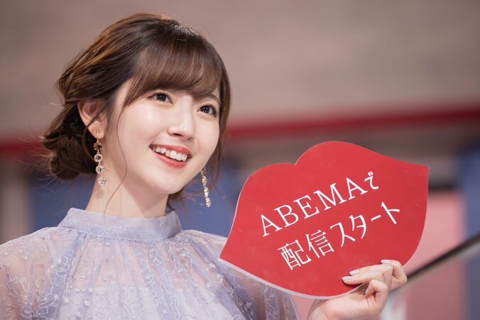 鈴木愛理、キスは「さりげなくされるのが理想」 恋愛観をチラリ 1枚目