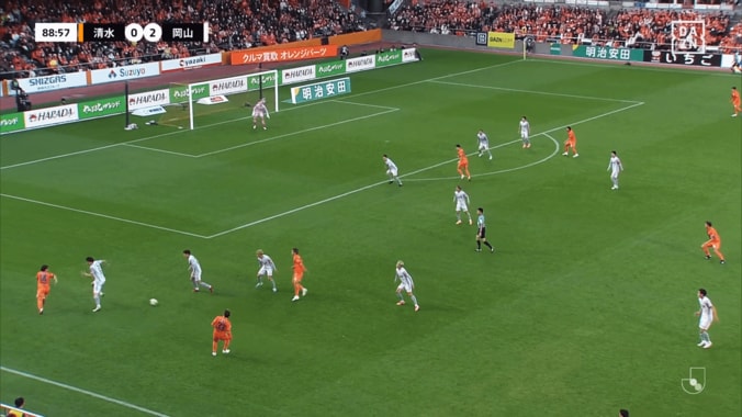 スルーパスを出す乾貴士