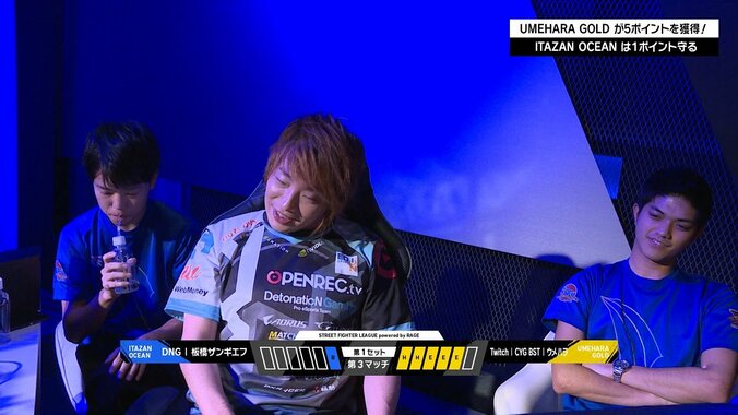 “伝統の一戦”ウメハラが板橋ザンギエフに完勝／ストリートファイターリーグ powered by RAGE 2枚目