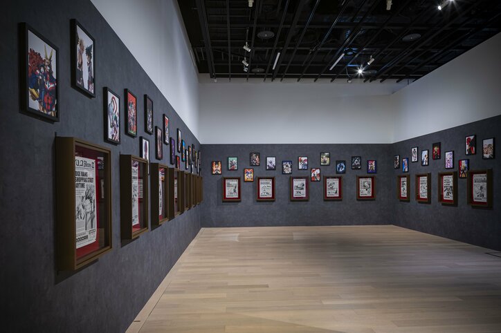 【写真・画像】『ヒロアカ』10年の軌跡と制作の裏側を体感！「堀越耕平『僕のヒーローアカデミア』原画展」開催　1枚目