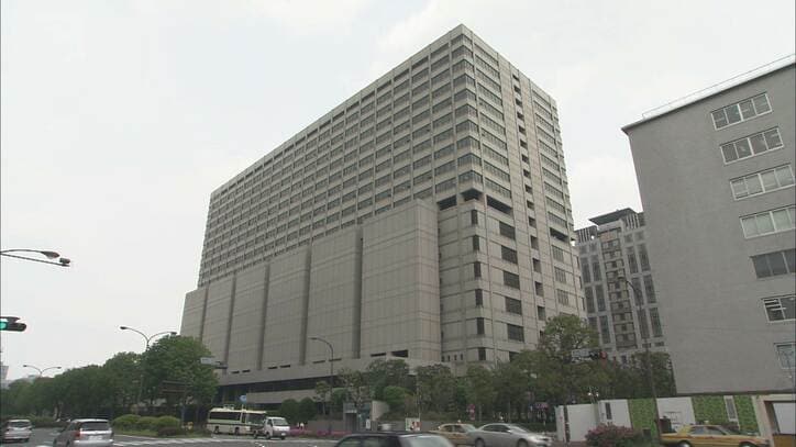 【これまでの経緯】デヴィ夫人に罰金20万円の判決 元マネージャーらへの暴行事件「不徳の致すところと反省しております」