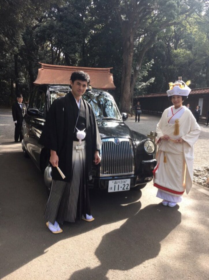 小島よしお、明治神宮で結婚式 「どっしりした夫婦目指して精進したい」