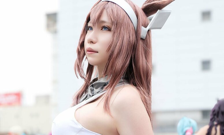 Serious Craftsmanship Using LEDs! Realistically Shining Mihono Bourbon Cosplay from Umamusume