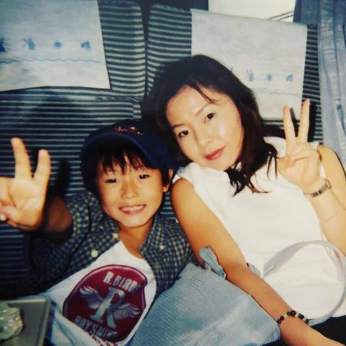 やっぱおかん大好きや」GENERATIONS・中務裕太、母との幼少期2ショット