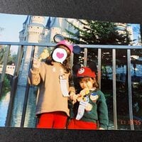 「面影あるね！」「愛しい」伊藤かりん、“激かわ”幼少期ショットを公開し反響