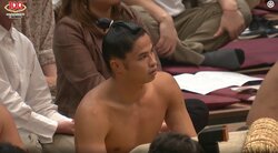 「僕より軽い」「俳優さんみたい」イケメン“細マッチョ”力士に騒然 五輪メダリストもファンも驚き