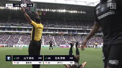 「彼は忍者か！」｢COOL！！」選手交代でみせた衝撃の “でんぐり返し” が海外で大バズり！ G大阪・石毛のユニーク過ぎるピッチインルーティンが世界に見つかった瞬間