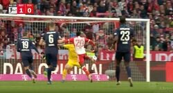 絶体絶命のピンチ！本気になった王者・バイエルンの高速カウンターを封じた“ミラクルプレー” ベテランGKが決死の好セーブ→シュートを止められた選手が握手する感動シーン