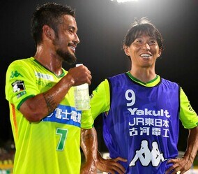 「オシムさんが数年後にはビッククラブでと…」恩師の予想的中！佐藤勇人が2005年に対峙した未来のスーパースターは？