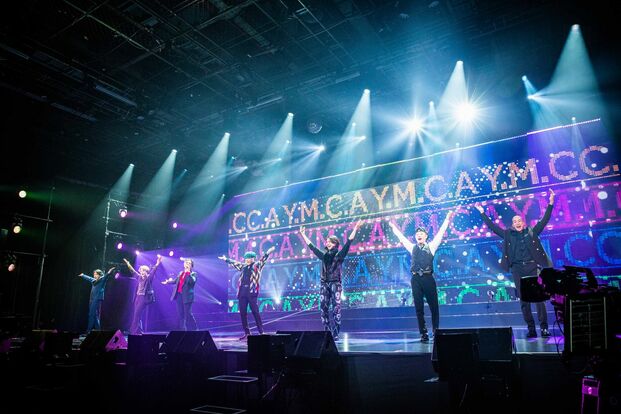 GENERATIONSクリスマスライブパーティー、“ド級のエモ懐かしい楽曲”披露に小森隼が思わず涙、贅沢なひと時に「幸せな時間」「なんて素敵な夜」コメント殺到