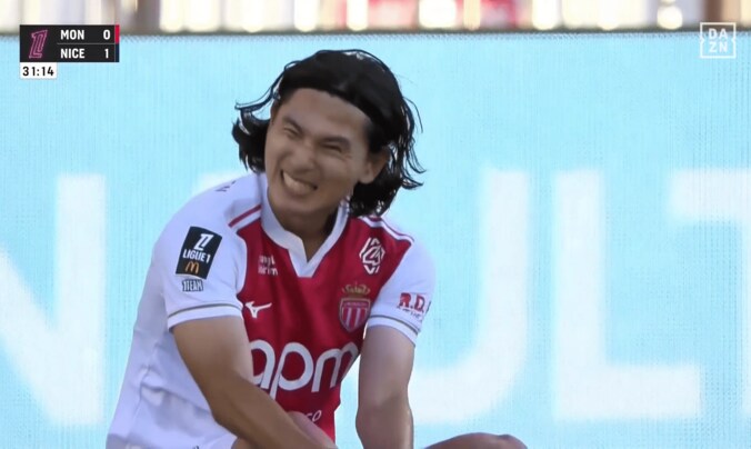 【写真・画像】ファン興奮の12秒間！藤田譲瑠チマが絶品スルーパス→菅原由勢が好カバー「流石のパス」「よく守った」ブンデスリーガで日本人対決　1枚目