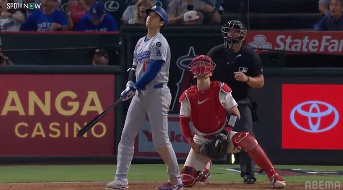 大谷、打った瞬間に確信の“仁王立ち”