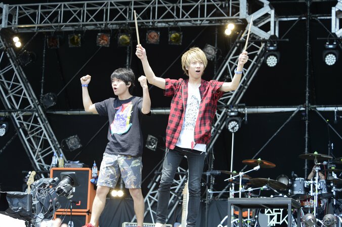 ゲスの極み乙女。、サカナ、THE BAWDIESらにオーディエンス歓喜　ライブ写真とセットリストを公開【メトロック2016 東京開催day1】 5枚目