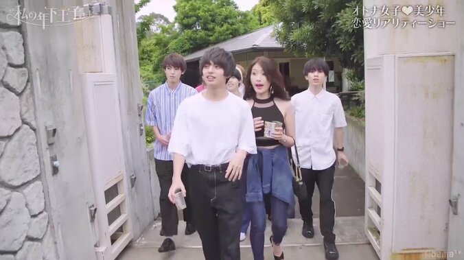 セクシーな外見に少女のようなはしゃぎっぷり　年下の心をつかむモテ女子の特徴とは 3枚目