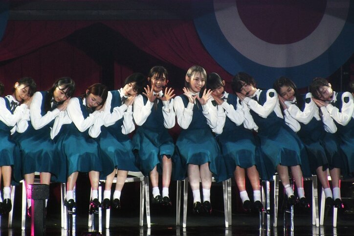 雨と210トンの水演出で国民全員が濡れた! 欅坂46『欅共和国2019』はアンコールなしのセトリで20曲を熱演