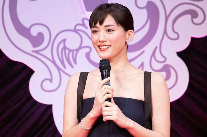 綾瀬はるか、クリスマスを男性と過ごすなら「お兄さんタイプ」が希望