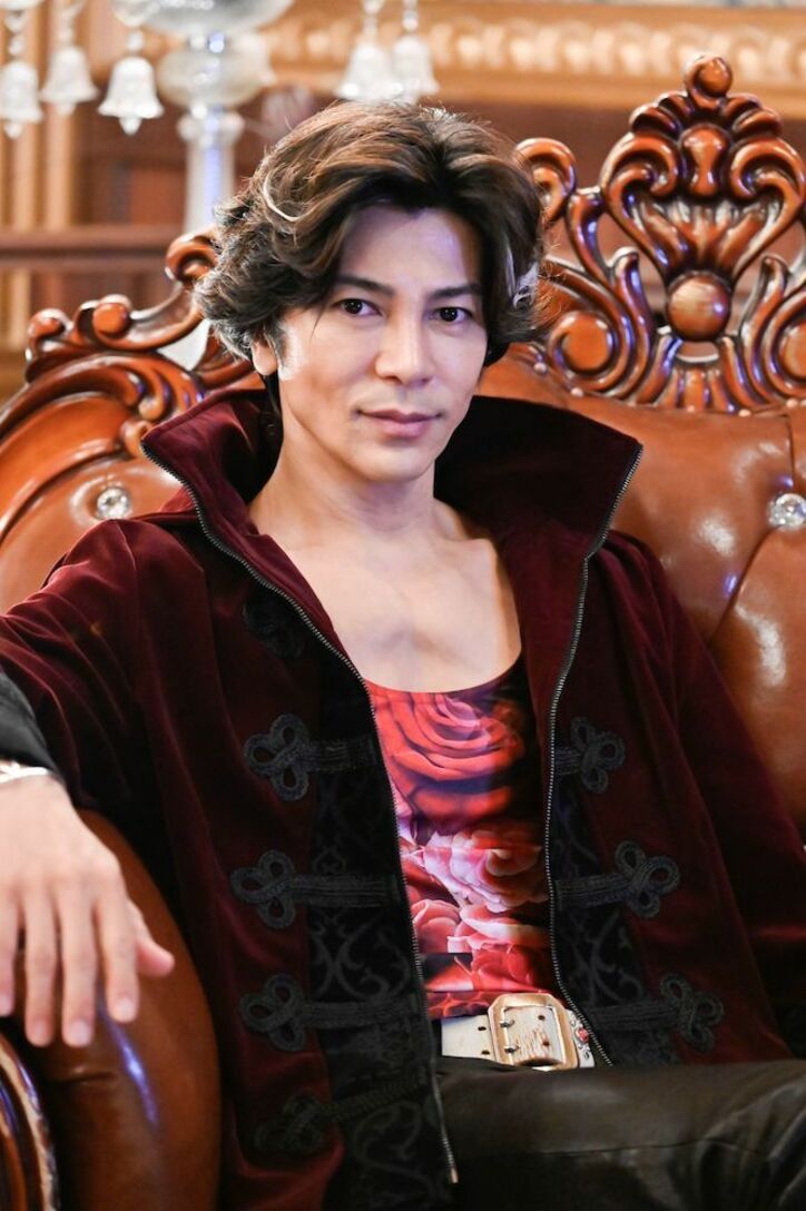 武田真治が『時効警察・復活スペシャル』に出演！“71歳にして40代の肉体を持つ男”というクセ強役に挑戦