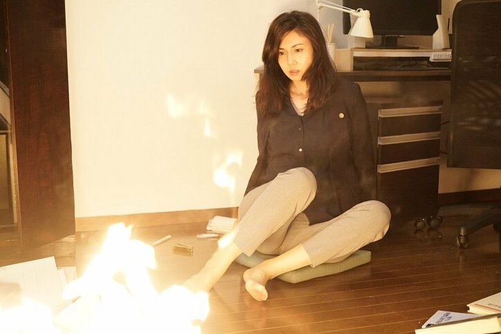 迫りくる炎と水、繰り返し激走…松嶋菜々子、壮絶シーンに体当たり演技