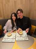 川崎麻世、妻と結婚2周年祝いでフレンチを堪能「とてもとても大切なパートナーです」