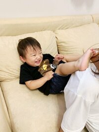 杉浦太陽『ママにマッサージキック』