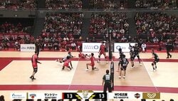 男子バレー、衝撃の“足技”レシーブ！ 執念のプレー…緊迫ラリーでの一コマにアリーナ騒然