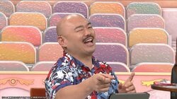 クロちゃんの尻からハートがダダ漏れ！？まさかのハプニングに視聴者「恐怖映像」「手品の種がｗ」