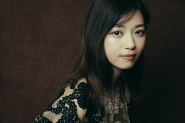 写真・画像】西野七瀬インタビュー『孤狼の血 LEVEL2』でスナックの