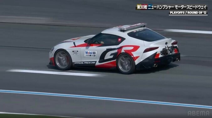 「レースカーよりかっこいい」白いGRスープラに異例の注目！ 来春“絶版”も…全米人気レースで先導する姿が話題 4枚目