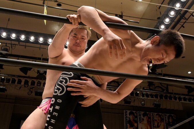 DDT名物「いつでもどこでも挑戦権」今年も発動 青木真也の獲得＆男色ディーノ暗躍で不穏な王座戦線 1枚目