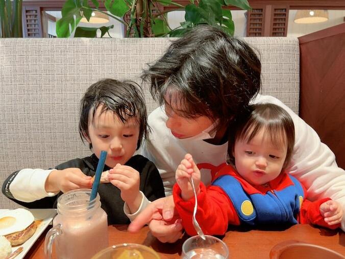  アレク、息子の習い事を特別に休ませた理由「明日からちゃんといこうね」  1枚目