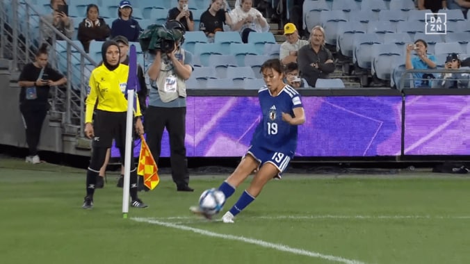 「えげつない曲がり」谷川萌々子の“衝撃キック”に韓国唖然！「男子でも通用しそう」「なんだこれ？」完璧アシストにSNS騒然【女子アジアカップ】 3枚目