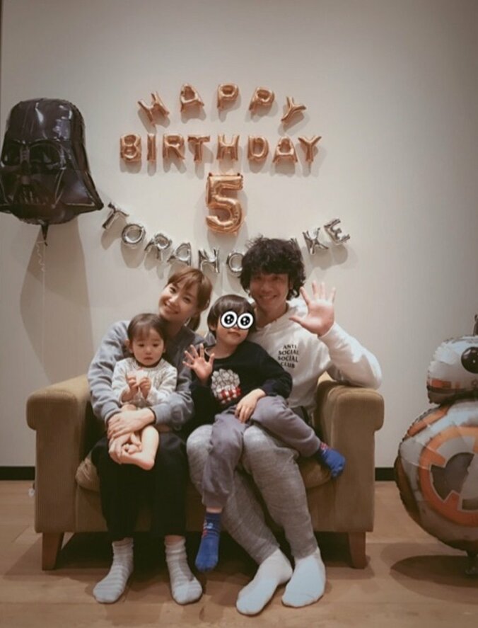 藤本美貴、家族で長男の5歳の誕生日祝福「愛してるよ」 1枚目