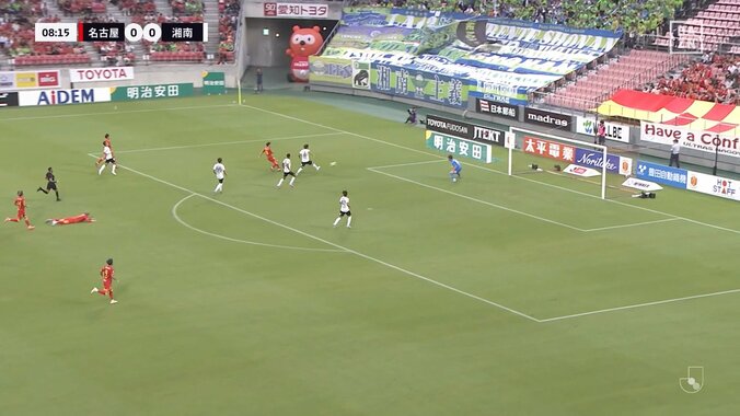 【映像】ボール奪取時に接触→ゴール取り消しに