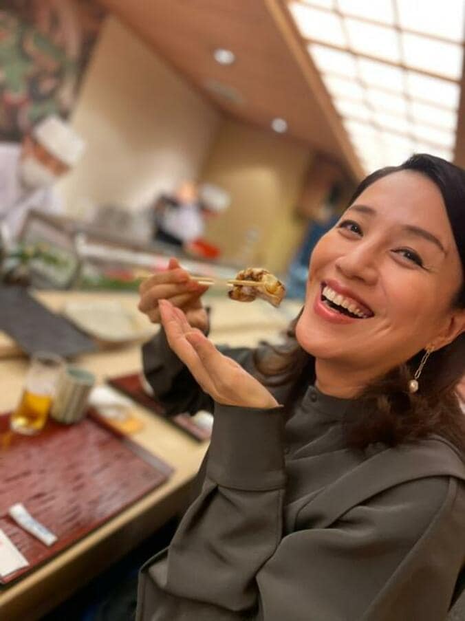  遼河はるひ、寿司屋でひたすら食べ続けた大好きな品「大将に前もって伝えてくださり」  1枚目