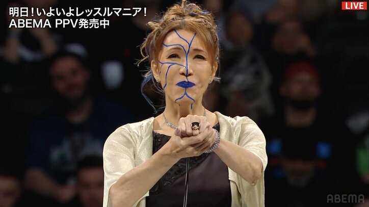 【写真・画像】ブル中野が日本人女子初WWE殿堂入りの快挙　「この賞は私の宝物」往年のフェイスペイント姿で登場、場内はスタンディングオベーションで賞賛示す　1枚目