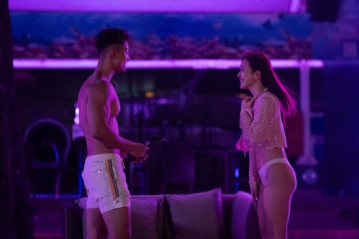 【写真・画像】朝まで水着で2人っきり…「エッロ！」「始まっちゃう！？」る新ルールに屋敷ら大興奮　1枚目