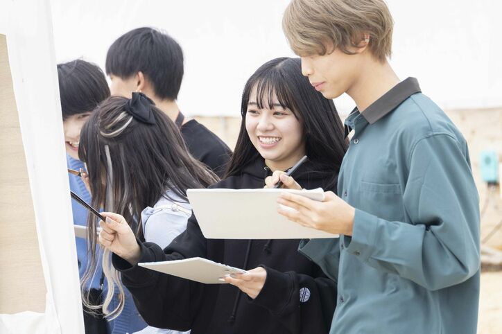 モテ女子・あやの、大人なイケメン・じゅんせいに気持ちが傾く?3人の男子から猛アピール『今日好き』卒業編2022第2話