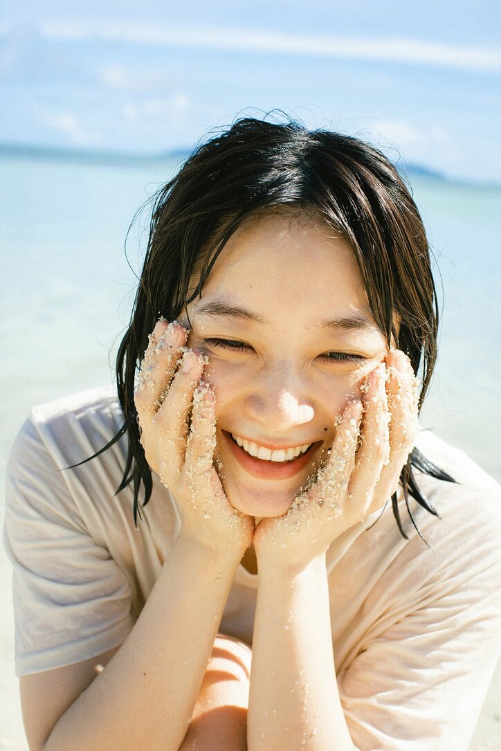 深川麻衣、写真集「Free Mind」 意外な姿に自身も驚きの連続「本当に幸せで、思わずこんな表情に」