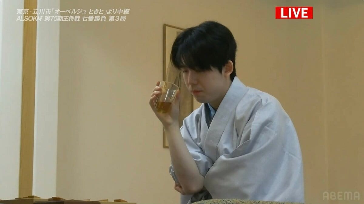 「え、なにこの大福」概念が覆された!?藤井聡太王将の“斬新すぎる”いちご大福が話題「おしゃれすぎないか?」「どうなってるの」 | 将棋 | ABEMA TIMES | アベマタイムズ