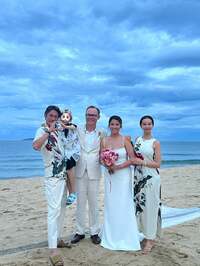 PINKY『夢のようなビーチウェディング️』