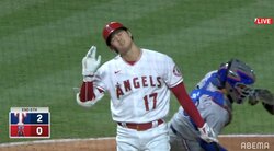 大谷翔平、見逃し三振に天を仰ぎ右手を振るジェスチャーも… スタジアムはブーイングで騒然