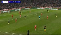 なんでそこに！？ 伊藤洋輝、目を疑う“まさかの神守備”「素晴らしい」天才的な“先読み”→難しいボールをクリア…解説者も称賛