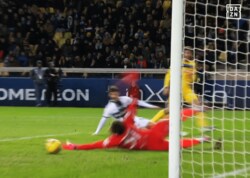 「試練だな…」鈴木彩艶、悔しすぎる失点に放心「贅沢を言えば弾いてほしかった」「できることがあったか」渾身ダイブも数センチ届かなかった瞬間