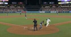 球場騒然… 大谷翔平に「なんで！？」 ボテボテのゴロ→驚異の“爆速内野安打”に「ほんと何者だよ」